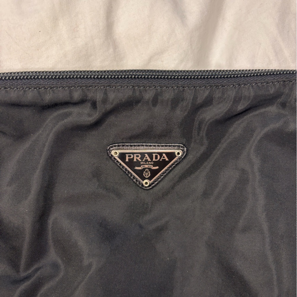 💎 Prada Large Black Tessuto Toiletry Bag - Picture 4 of 7